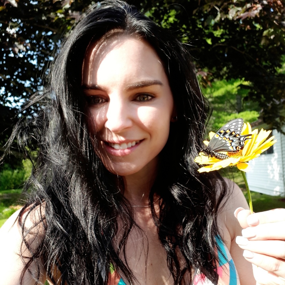 Meet your Posher, Deina